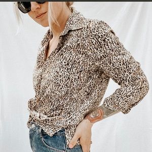 LAURA SCOTT Cheetah Button down